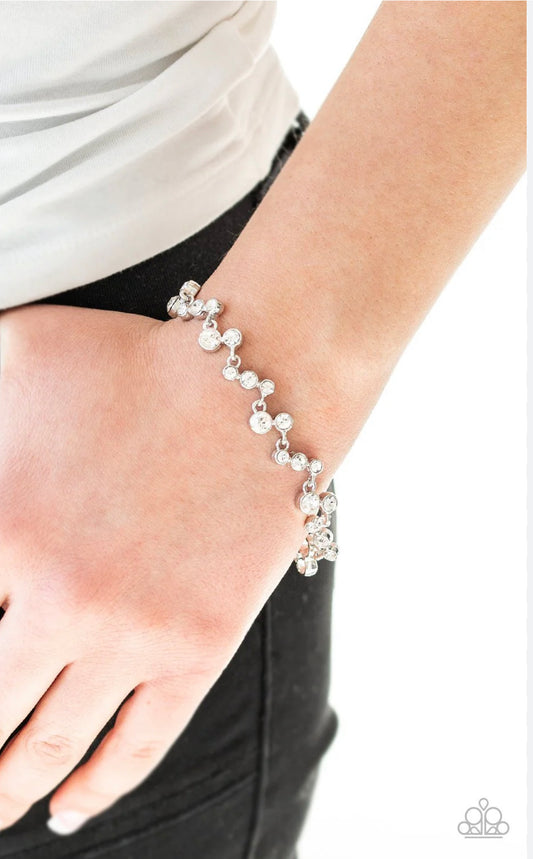 299- Zig zag rhinestone bracelet