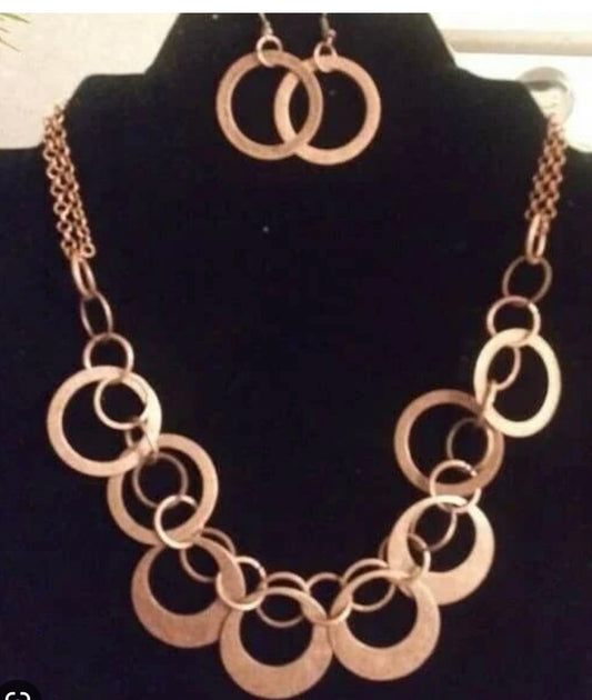 2760 Copper circle necklace